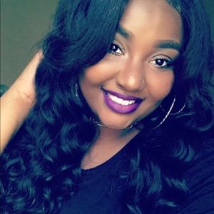 Meet your Posher, Danae